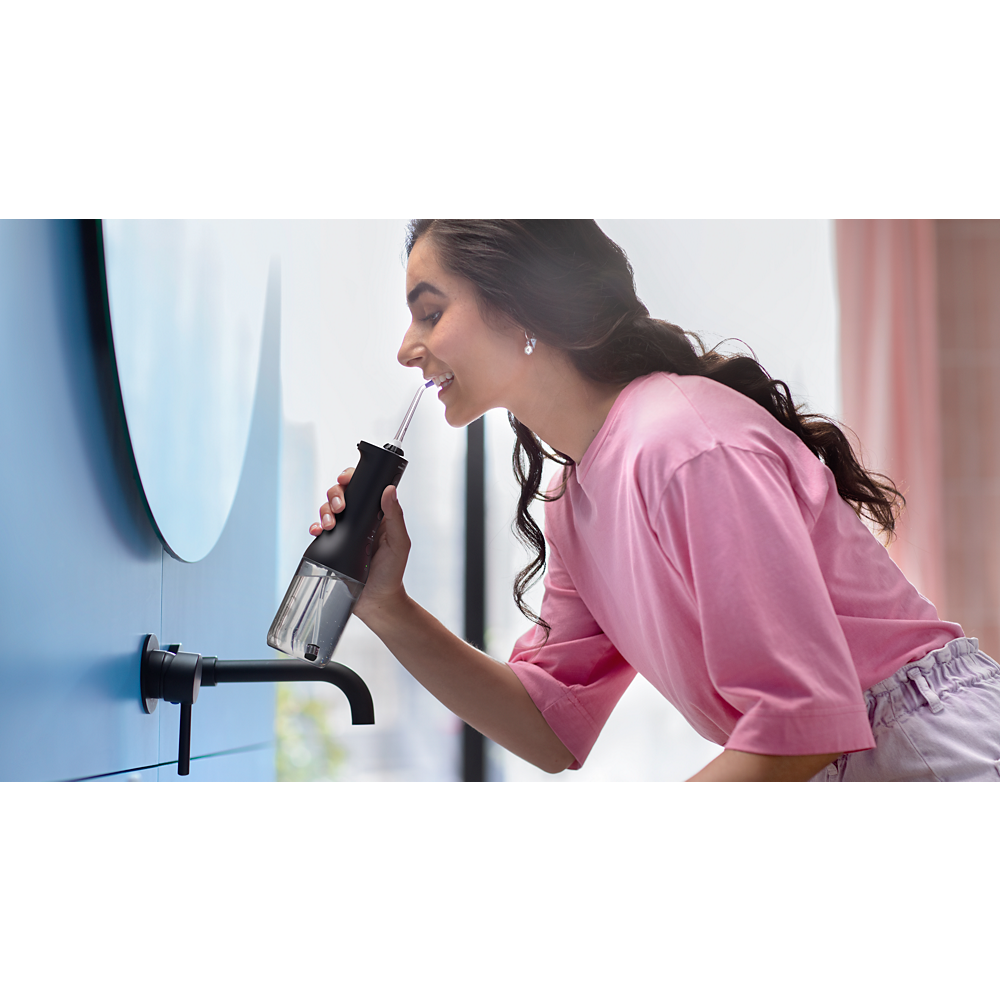 Philips Sonicare Power Flosser zobna prha serije 3000 + električna četkica Diamond Clean serije 9000 HX3886/43