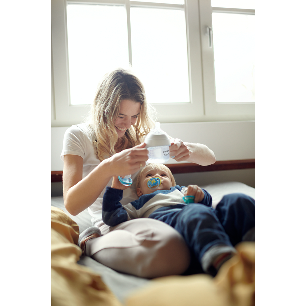 Philips Avent Natural Response lonček za navajanje na samostojno pitje s cucljem SCF263/61