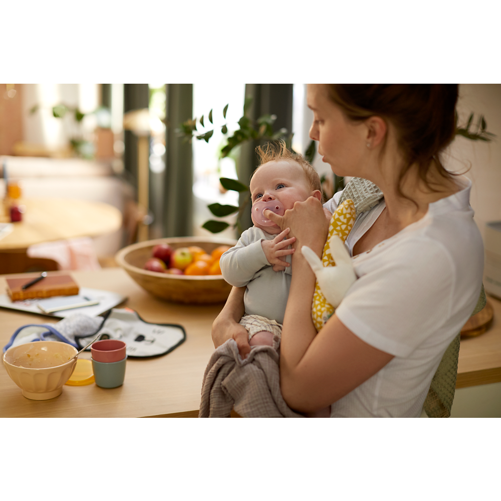 Philips Avent Soothie duda 0-6m, deklica, 2kom, SCF099/22