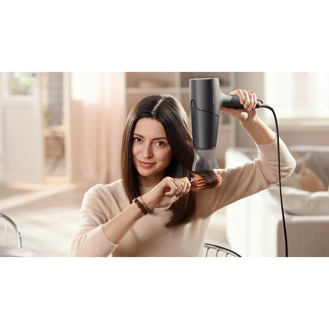 Philips sušilnik za lase serije 5000 BHD504/00
